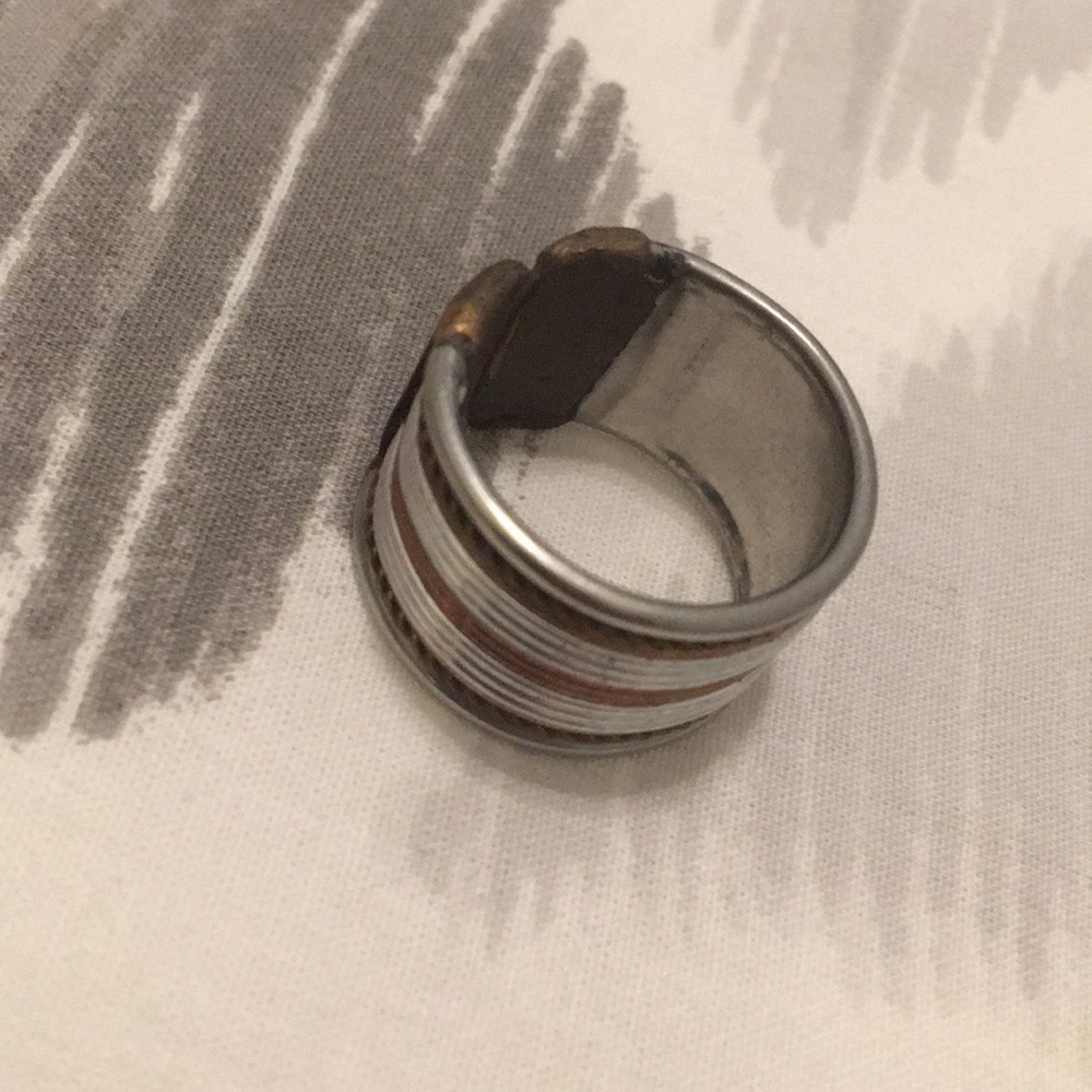 Ring - Picture 2 of 4